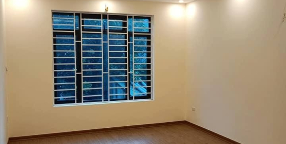 Cần bán gấp - Giảm sâu !!! Chỉ 2.x Tỷ 36m -  Nhà đẹp Hoàng Mai - Bến xe Giáp Bát