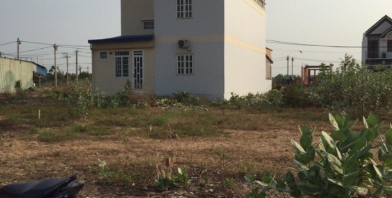 Với 8 triệu/m2 mua được đất nền 5x25m mặt tiền Tỉnh lộ 10