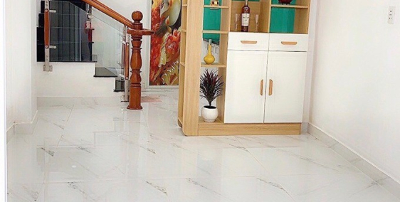 Bán nhà  4 tỷ 6, Lý Thái Tổ, HXH, Q 10, 36 m2, 4 tầng, 0933444019