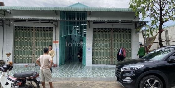 Bán 2 dãy trọ đang cho thuê kín phòng gần chợ, gần khu CN dân cư sầm uất.