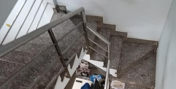 Nguyễn Trọng Tuyển, 4 tầng, 3pn, sàn gần 100m2, giá 2.75 tỷ TL.