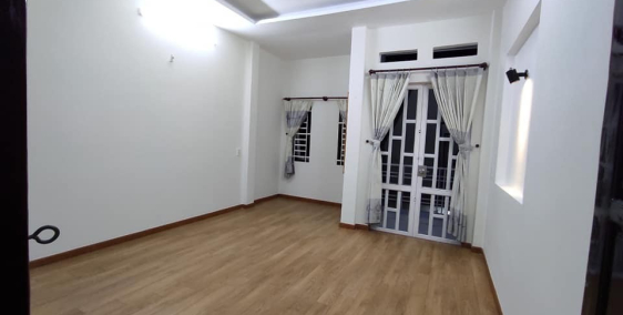 Ngộp Covid bán gấp nhà Kênh Tân Hóa 48m2 giá chỉ 5,5 tỷ