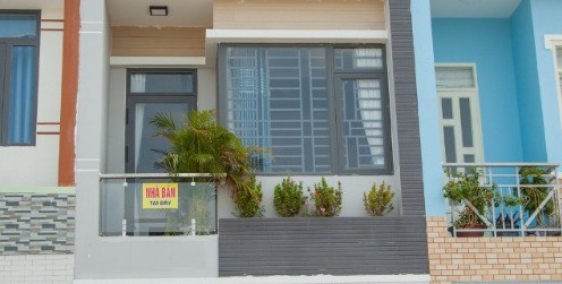 Gia đình cần bán căn nhà mới xây ngay trung tâm TP Thuận An