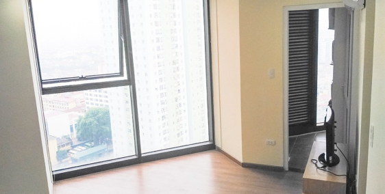 Cho thuê căn hộ chung cư Elip Tower (View đẹp, nhìn ra đường Trần Phú)