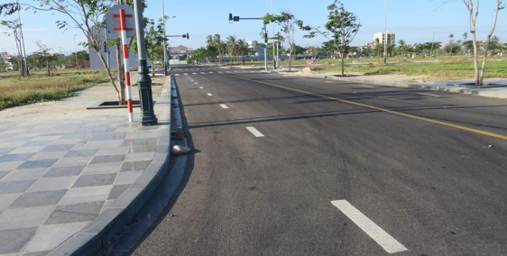 Đất rẻ sổ sẵn công chứng liên cho người tiêu dùng.