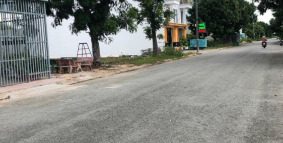 Bán đất gấp gom tiền đi đẻ liền kề chợ Giá 750tr 80m2 sổ hồng riêng