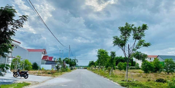 cần tiền bán gấp lô k15 Nam Đông Hà đường Lạc Long Quân