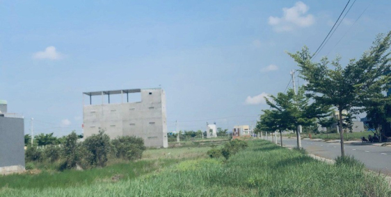 Cần bán gấp lô góc liền kề, có sổ hồng