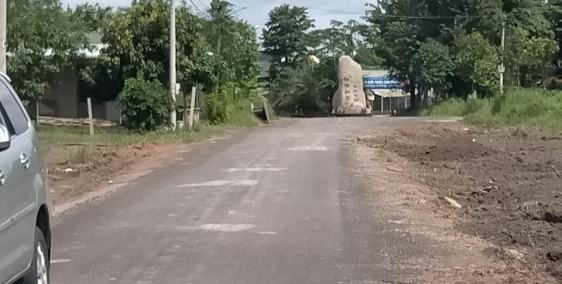 Cần bán ngay 2 lô đất MT nhà nước 18m