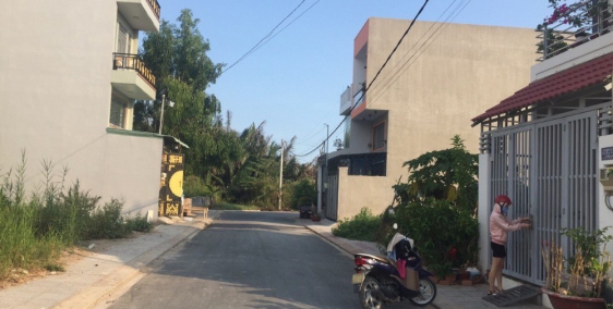 Bán lô đất 80m2(4x20) MT Triệu Quang Phục P.11 Q.5. Khúc giao với Hồng Bàng.