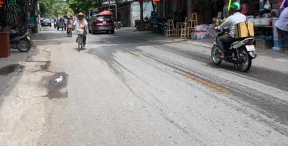 Quá rẻ mảnh đất 40m2, 3 mặt thoáng Hữu Hưng, giá 1.7 tỷ