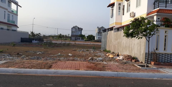 Bán lô đất góc 2 mặt tiền đường Bình Giã cách biển 1km