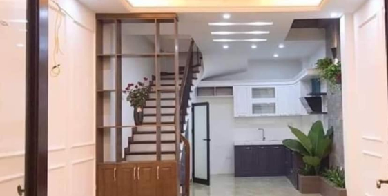 Siêu Hiếm Nhỉnh 3Tỷ 37m2 x 5 Tầng Phân Lô Gara Ôtô Ngõ rộng 4m Ngay Cầu Lũ