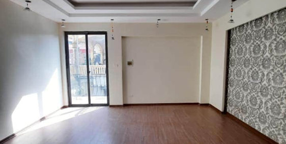 BÁN GẤP! Nhà phố Giáp Bát, ô tô đỗ cạnh, 10m ra phố, thoáng 36m2 x 6 t, 2.65 tỷ.