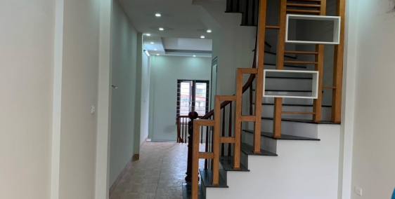 Chỉ nhỉnh 3 tỷ có ngay nhà Hoàng Mai, 42m*5 tầng, vị trí đẹp, ô tô đỗ cửa.