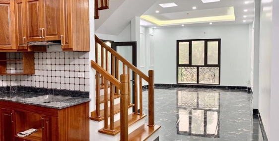 NHỈNH 3 TỶ- NGỌC THỤY-NGÕ TO  Ô TÔ TRÁNH- NHÀ ĐẸP- Ở LUÔN.DT 42m