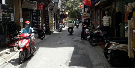 DỊCH COVID GIẢM GIÁ NHÀ MẶT PHỐ CẦU GIẤY, KINH DOANH ĐỈNH, Ô TÔ VÀO CÒN 7,3 TỶ