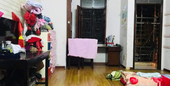 Bán Nhà Phố Xuân Thủy, Cực Thoáng, 50m Ra Phố, 49m2*4T, Giá 3.95 Tỷ