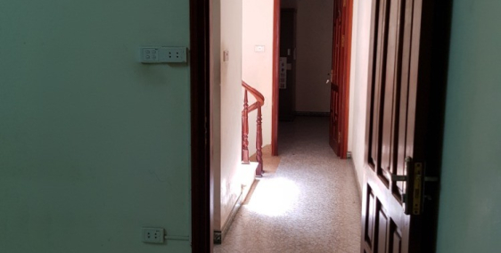 CC cho thuê nhà nguyên căn ngõ 94 Hoàng Ngân: 47m2 - 4 tầng - 5 phòng ngủ