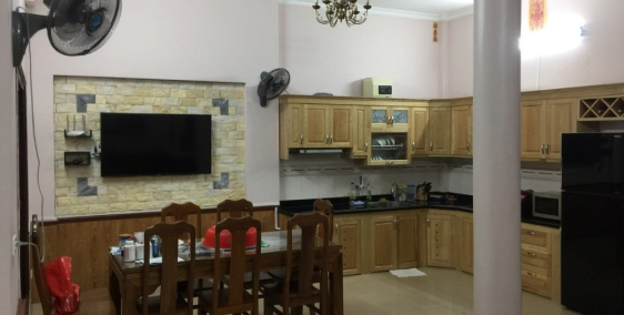 Cho thuê nhà phố Hoa Bằng Cầu Giấy 70m*5 tầng.