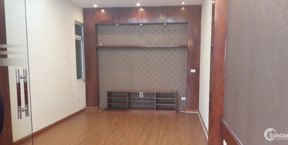 Cho thuê nhà ngõ 49 Huỳnh Thúc Kháng, full nội thất, sàn gỗ, 14 tr/th