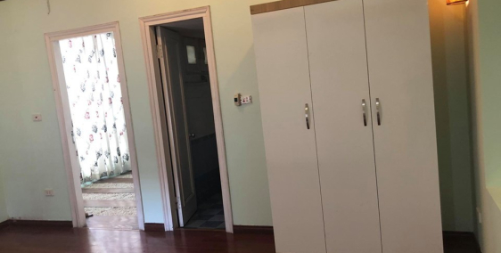 Cho thuê mặt ngõ to đường oto Lạc Long Quân 6pn 80m x 4 tầng phù hợp vừa kinh do