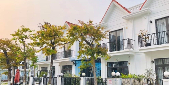 Nhà 3 tầng khu B hướng chính nam Royal Park Huế