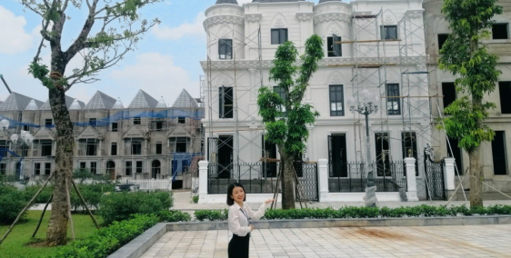 Biệt thự lâu đài, biệt thự lâu đài phố đầu tiên và duy nhất tại khu vực Cổ Nhuế