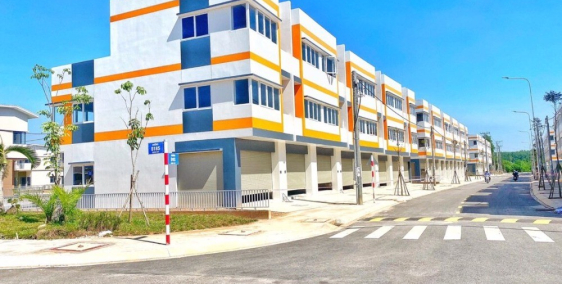 bán nhà shophouse 2 mặt tiền, trục chính KĐT Oasis, Đối diện trường ĐH Việt Đức