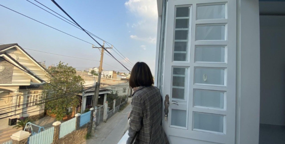 Bán nhà mới Bửu Hoà 64.5m2. Gồm: 1 lầu 1 trệt, 2 phòng ngủ - 2 toilet (5x13m)