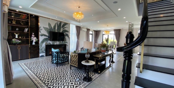 Cần xoay vốn gấp nên  SANG NHƯỢNG  lại căn nhà mặt phố Sổ Hồng Riêng.