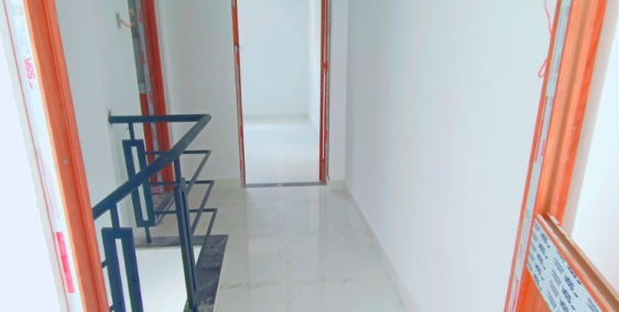 Bán nhà thị trấn Đức Hòa, giá 880 triệu, dt 4x13, dtsd 96m2.