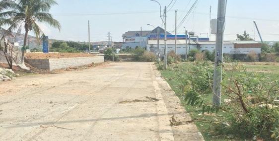 Dịch đói ra đi lô đất thổ cư 100% sổ đỏ đẹp trên tuyến quốc lộ 1A khu vực Cà Ná.