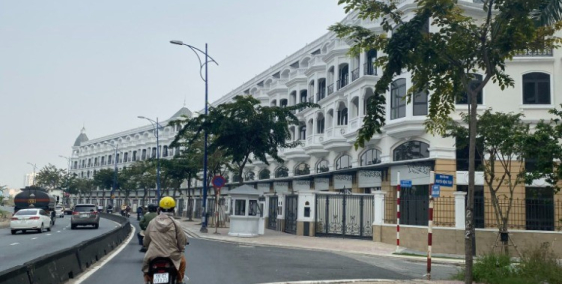 CẦN BÁN NHÀ PHỐ MẶT TIỀN LỚN ĐỒNG VĂN CỐNG Q2