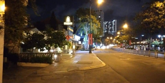 Chính chủ cần bán gấp căn nhà mặt tiền Bến Văn Đồn Quận 4 kế bên Quận 1