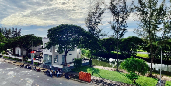 Nhà phố mặt tiền đường số 6 rỗng 24m ngay trung tâm thành phố Sóc Trăng