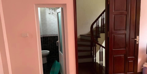 Bán gấp nhà Chính Kinh, Thanh Xuân, DT 32m x 5 tầng, MT 7,1 m, giá 2,75 tỷ