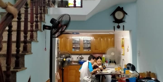 Bán nhà phố Đào Tấn, cách phố 30m, ngõ rộng, 5 tầng, 4.4 tỷ