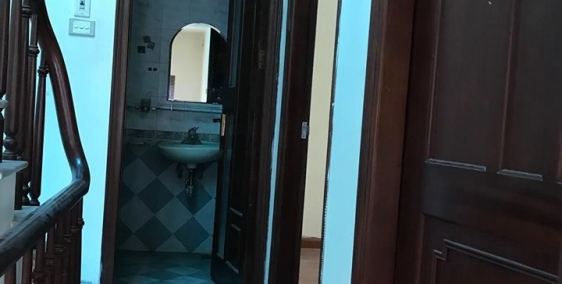 Bán đất tặng nhà khu vực yên tĩnh, không gian thoáng đãng, DTSĐ chuẩn: 60m2 giá