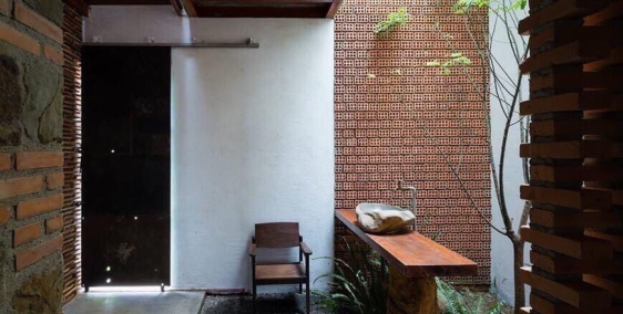 Bền vững theo giời gian-căn nhà cấp 4 33m2 sát phố đoàn thị điểm-2x tỷ