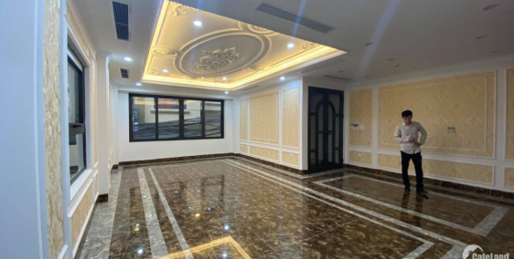 Nhà hiếm Nguyễn Phúc Lai 3 oto vào nhà dt 90m x 9 tầng