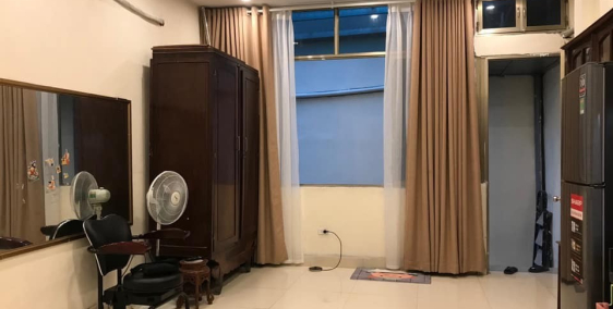 Nhà riêng 32m2 phố Đông Tác, ngõ to, xe ba gác vào tận nơi, giá chỉ 2.7 tỷ