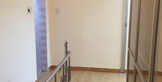 Gia đình cần bán gấp nhà phố Hào Nam, Hà Nội.