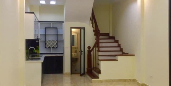 Nhà Đê La Thành đẹp lô góc 2 mặt thoáng, DT 31m2, 5 tầng