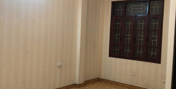 Cần bán căn nhà 5 tầng ngõ 37 Lê Thanh Nghị, giá 7.75 tỷ.