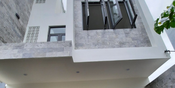 Cần tiền bán gấp nhà 2.5 tầng Tôn Đức Thắng- Đà Nẵng. LH: 0933458631