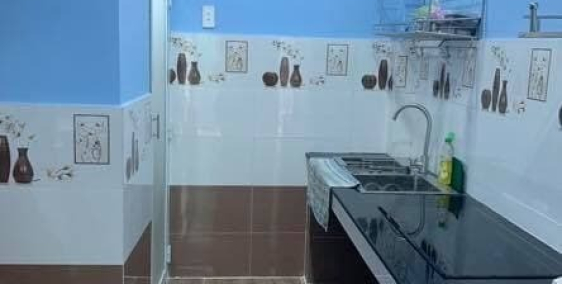 Bán gấp, Lý Thái Tổ, Phường 10 Quận 10, 3 tầng - sân thượng, chỉ 2.6 tỷ.