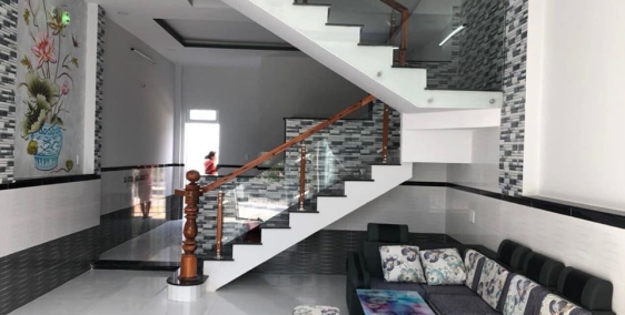 Bán gấp nhà Trần Hưng Đạo siêu rẻ 73m2 5 tỷ Hẻm xe hơi