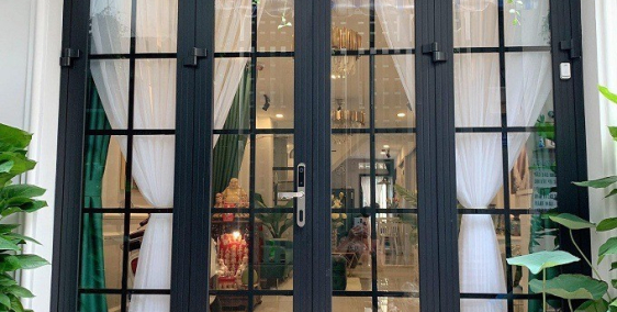 Ngộp cần tiền , bán nhà  Chợ Lớn, p.11, Q 6 , 55m2 , giá 7 tỷ 3. 0981851571