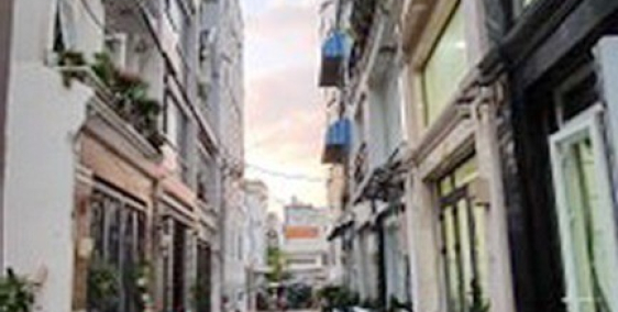 Bán nhà đẹp lửng 2 lầu ST hẻm xe hơi Vườn Điều, Phường Tân Quy, Quận 7